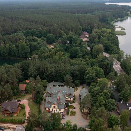 Augustowia Hotell Exteriör bild