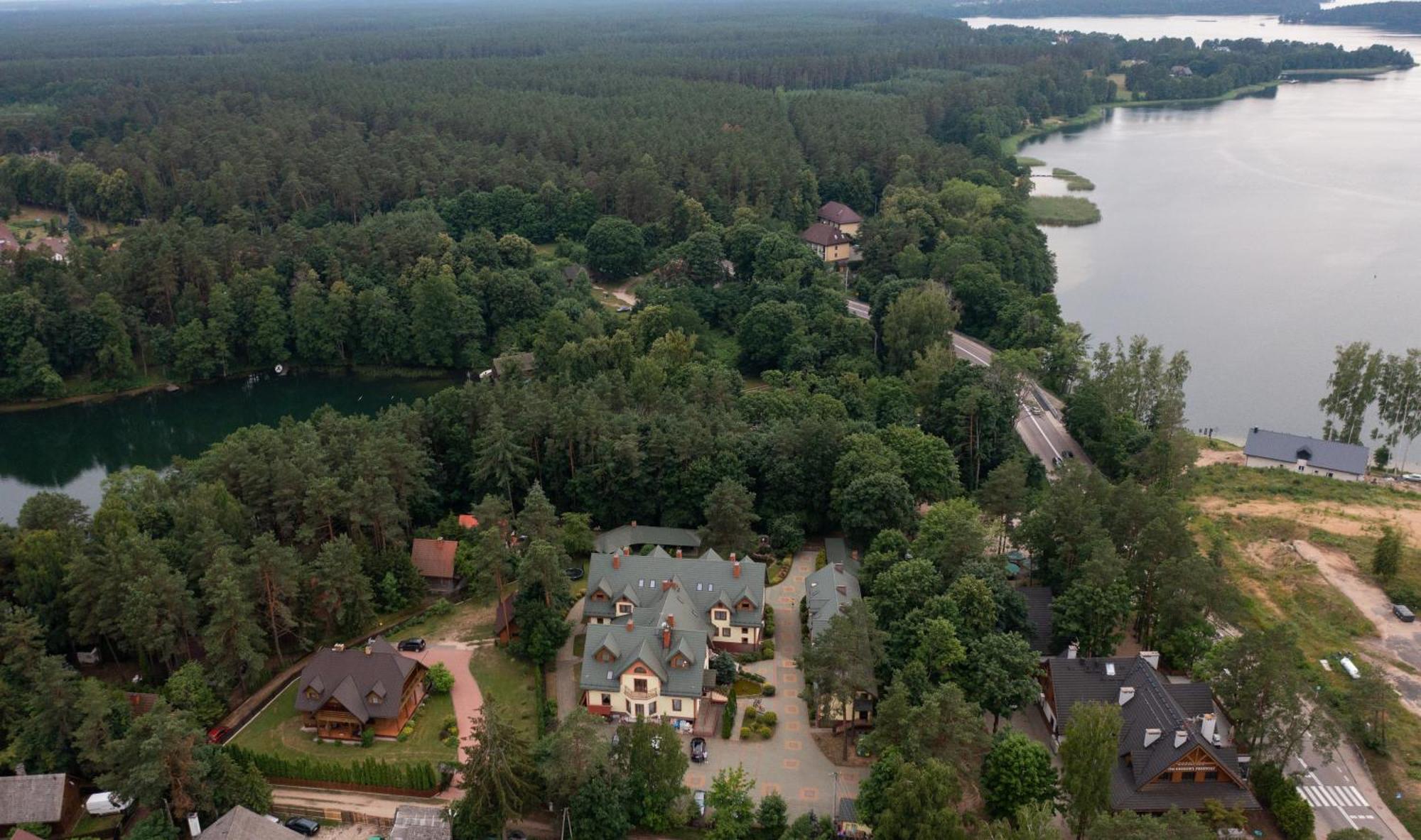 Augustowia Hotell Exteriör bild