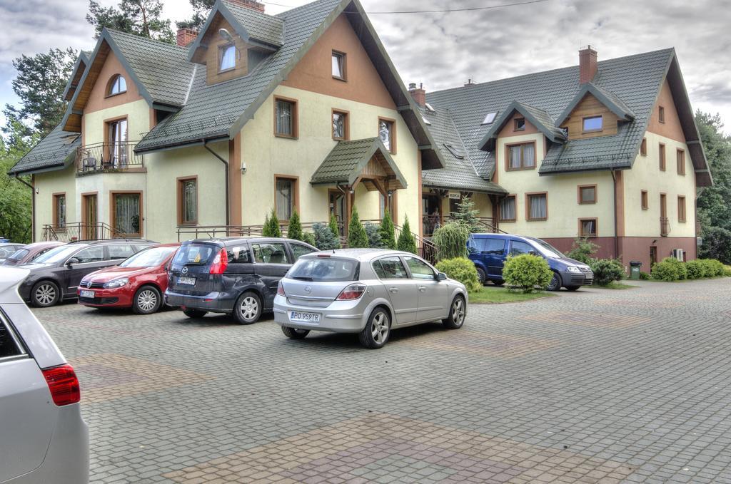 Augustowia Hotell Exteriör bild