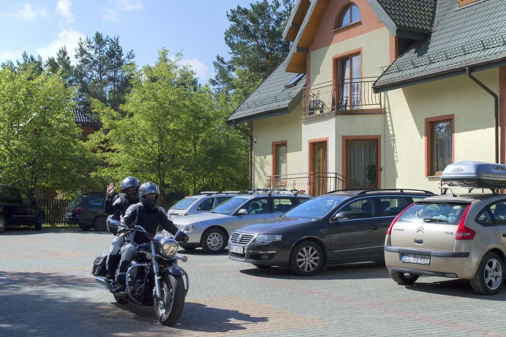 Augustowia Hotell Exteriör bild