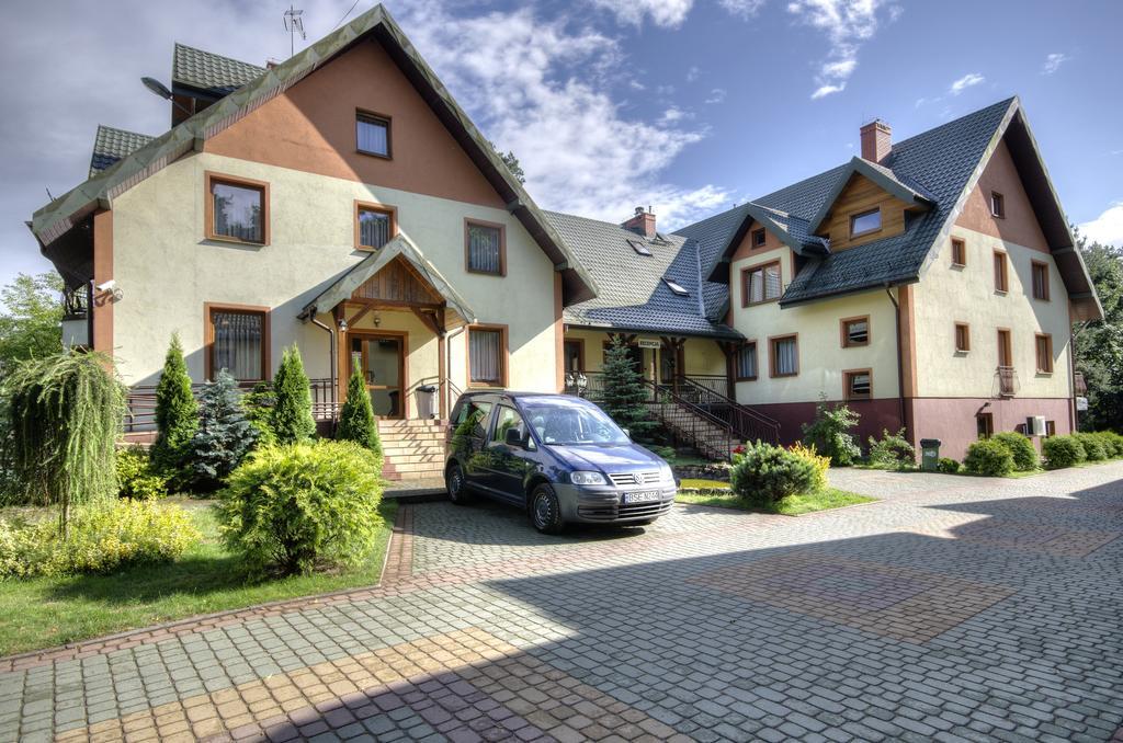 Augustowia Hotell Exteriör bild