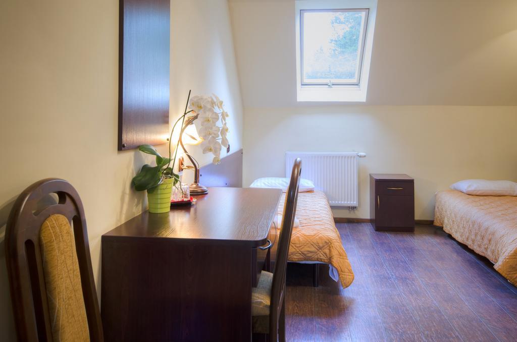 Augustowia Hotell Exteriör bild