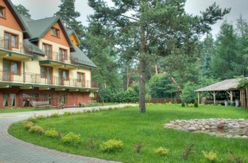 Augustowia Hotell Exteriör bild