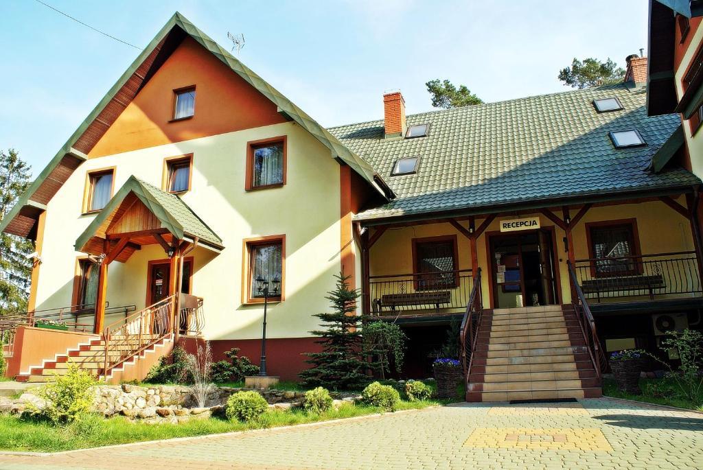 Augustowia Hotell Exteriör bild